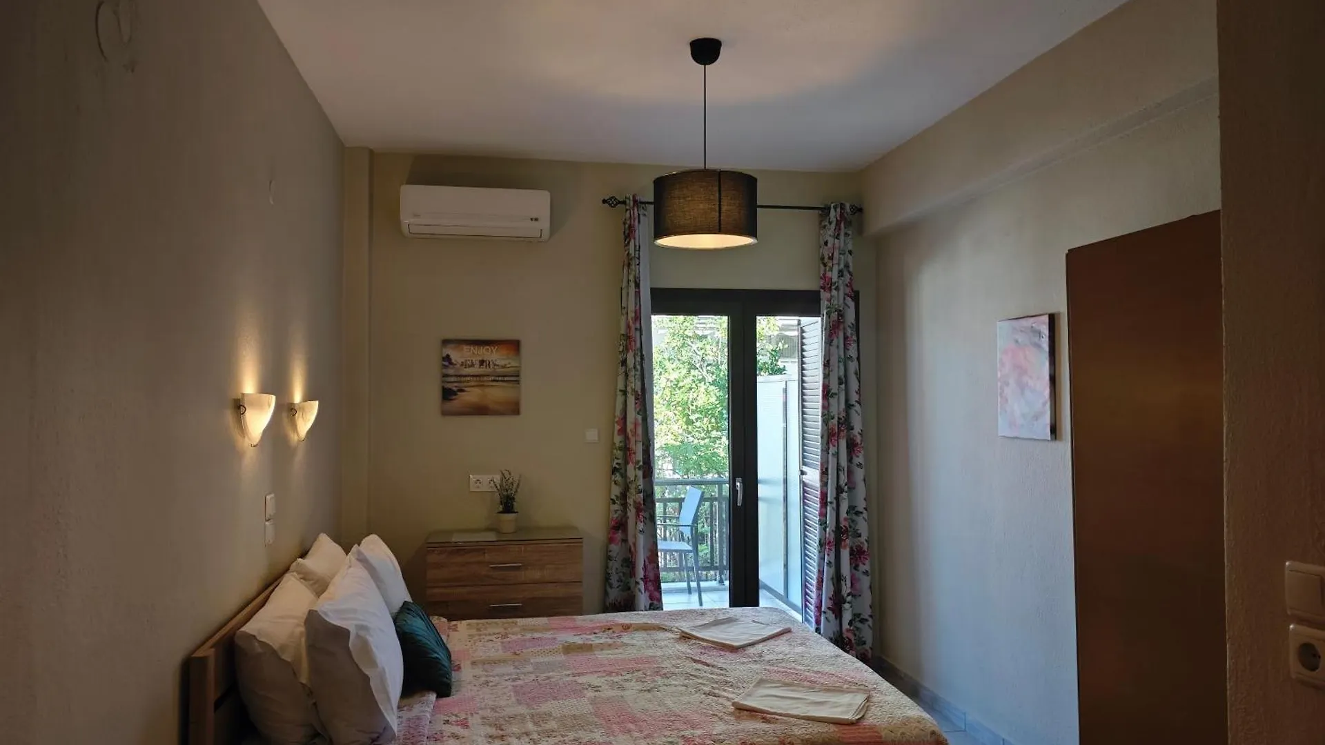 Ferienwohnung House Anna Sarti Apartment
